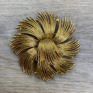 60’s Monet | Cordelia | Tassel Spray‎ Brooch